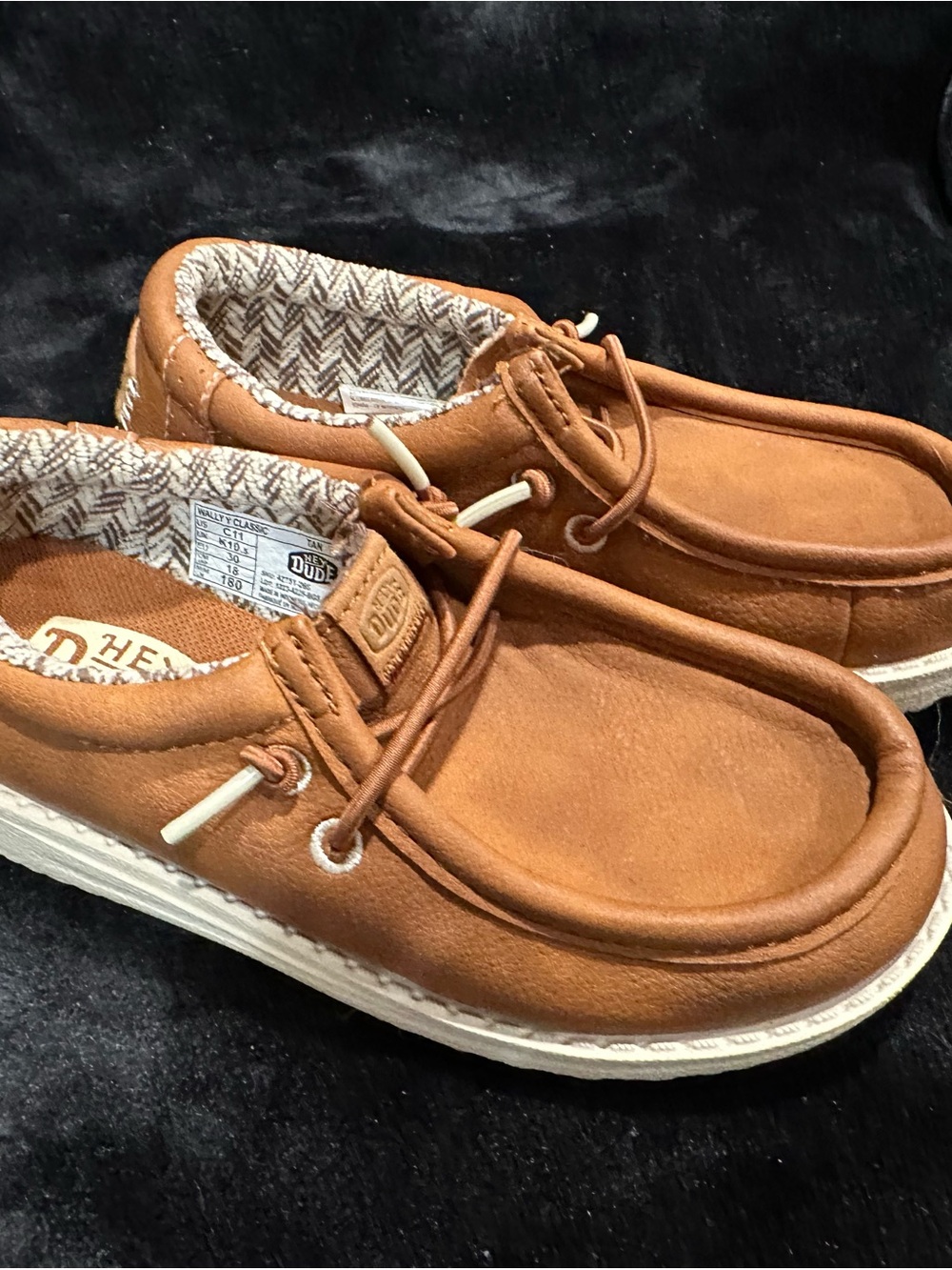 Hey Dude Wally Leather Moccasin - Chestnut Brown Boy Size C11